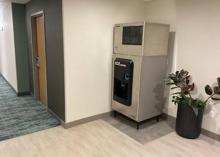 Comfort Suites Hotel And Conference Center Berlin