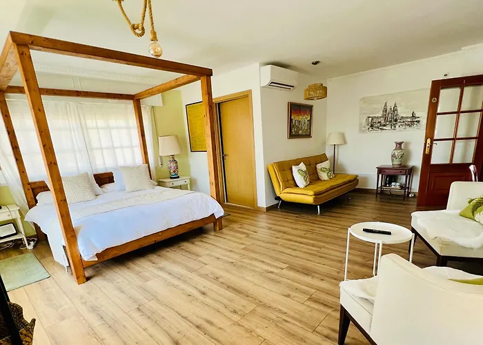 Hoteles en O Pino