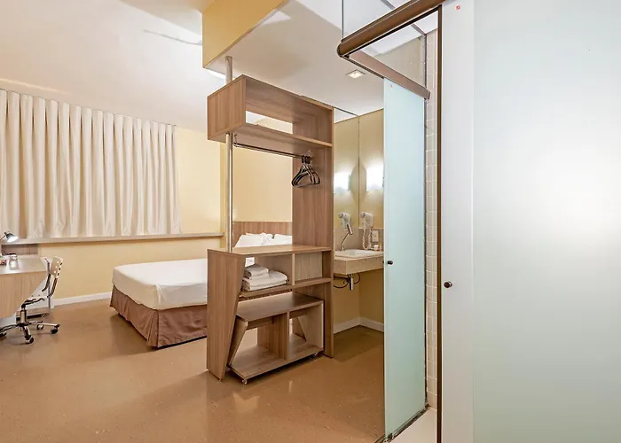 Slim Cuiabá Aeroporto Hotel