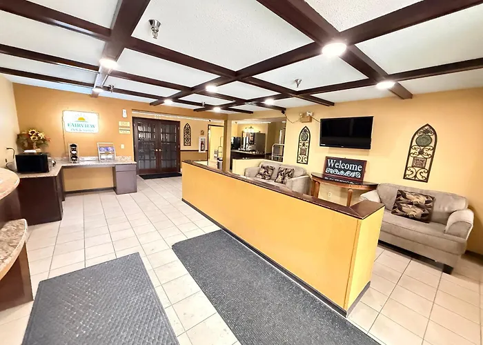 Fairview Inn & Suites Whitewater