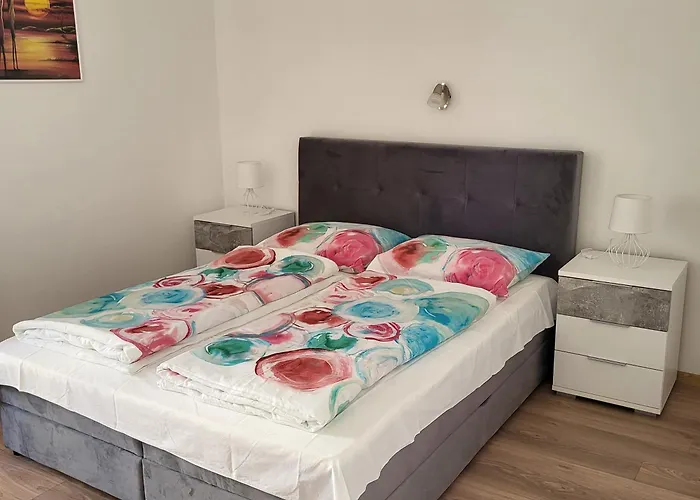 Apartmani Mira
