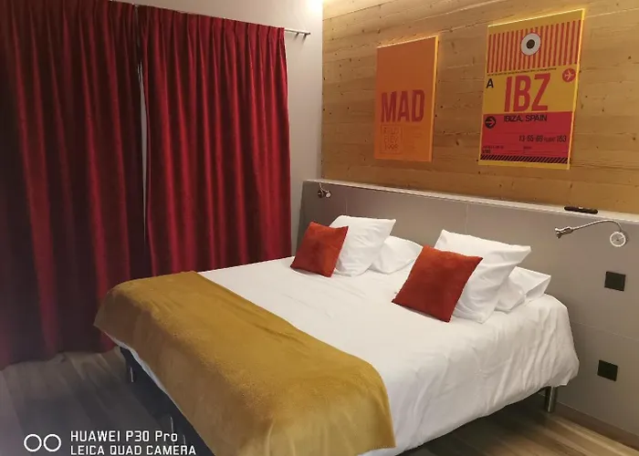 World Hotel Saint-Vulbas