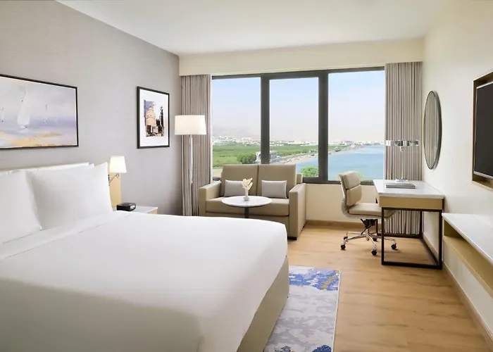 Crowne Plaza Muscat By Ihg Hotel