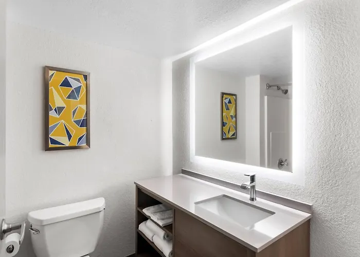 Comfort Suites Austin Airport