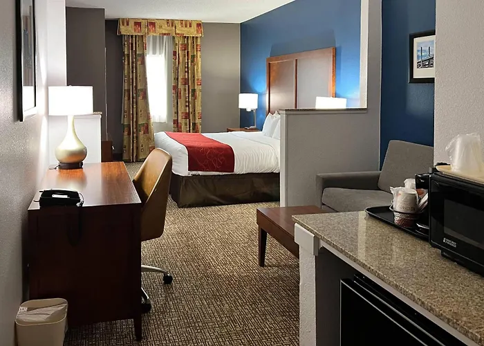 Comfort Suites Louisville East