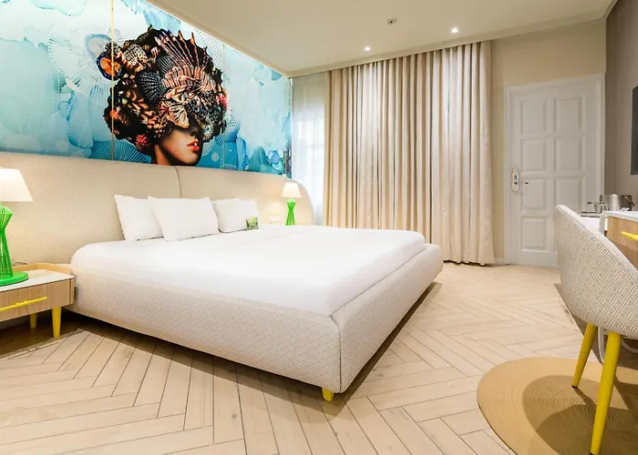 Trupial Hotel & Casino