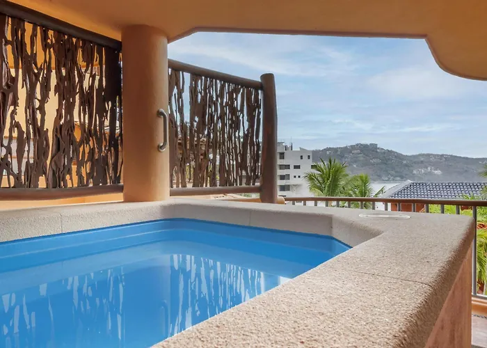 Hilton Grand Vacations Club Zihuatanejo Hotel