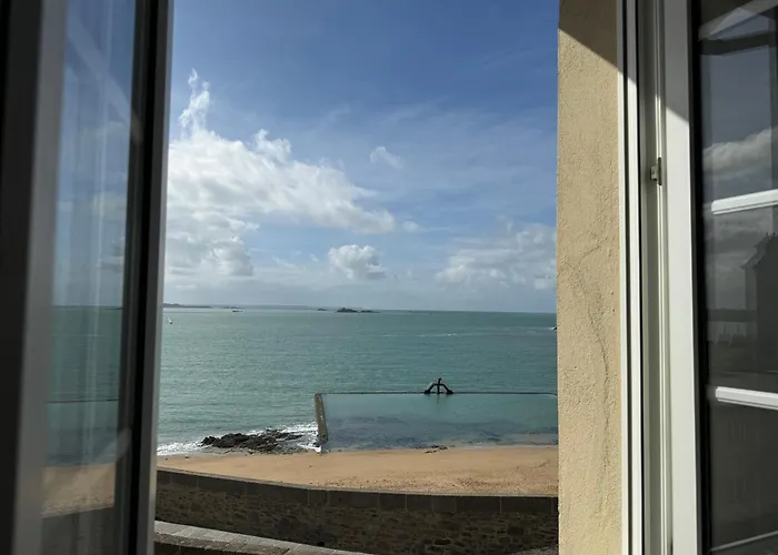 Hôtel La Porte Saint Pierre-Logis Hôtel Intra Muros RÉNOVÉ en 2026