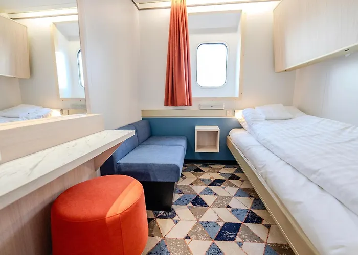 DFDS Mini Cruise Amsterdam - Newcastle - Amsterdam Hotel IJmuiden