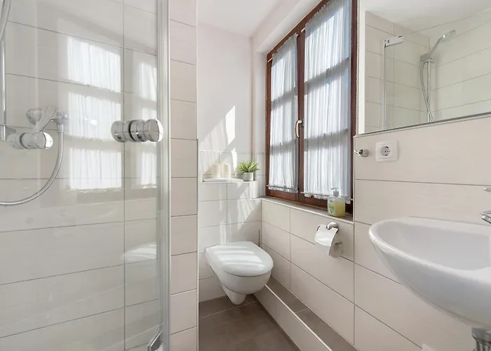 Pension Ins Fischernetz - Hanser Meersburg