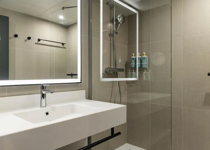 Novotel Paris Suresnes Longchamp