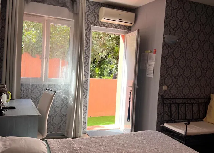 Hotel La Chaumiere à Agde