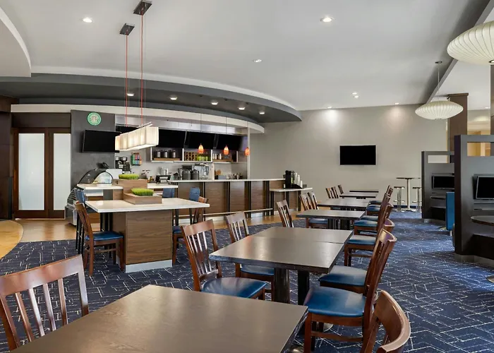 Courtyard By Marriott Sacramento Cal Expo Hotel