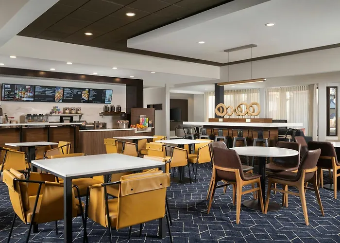 Courtyard By Marriott Albuquerque Airport Hotel
