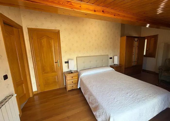 Hostal Pirineos Aínsa