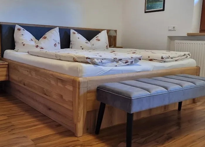 Haus Kirchmaier Bed and Breakfast Pertisau