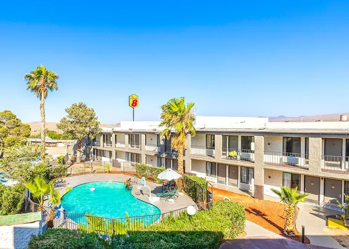 Hotel Super 8 By Wyndham Barstow
