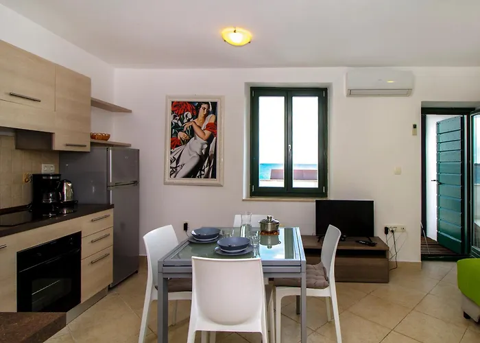 Apartments Umag Center, Seafront With Terrace In Umago