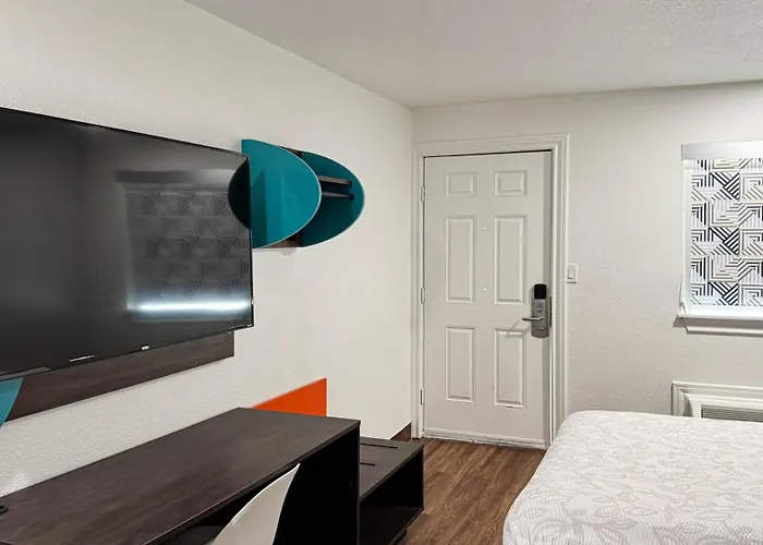 Motel 6 Classic Galveston, Tx Beach-Seawall