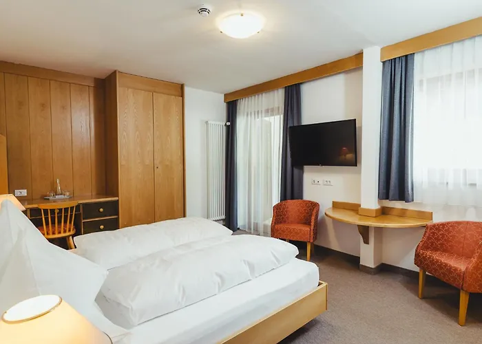 Hotel Tyrol Funes 