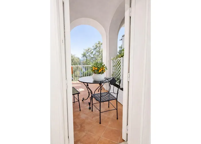 Villacore Capri