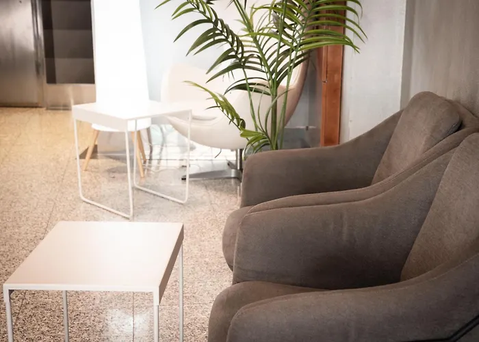 Hotel Longoria Plaza by Pandorahoteles Oviedo