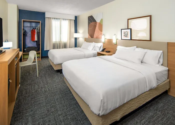 Econo Lodge Inn & Suites Douglasville