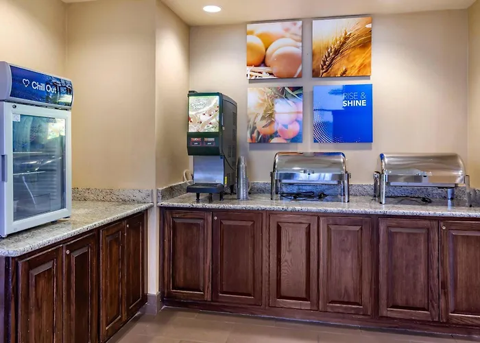 Comfort Suites Jonesboro University Area