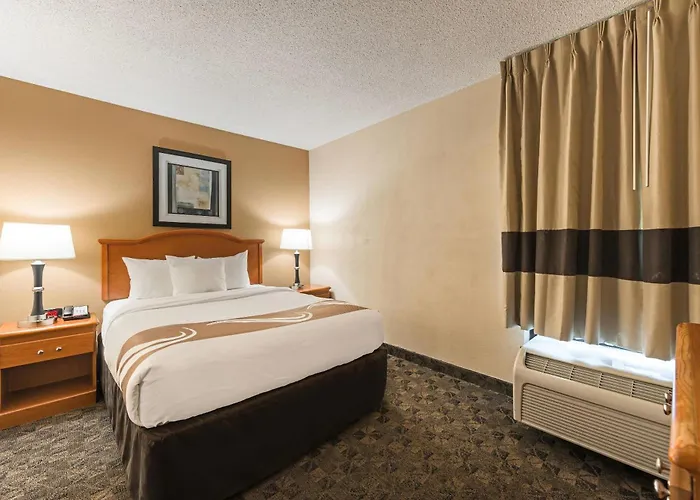 Quality Inn & Suites Portage Central
