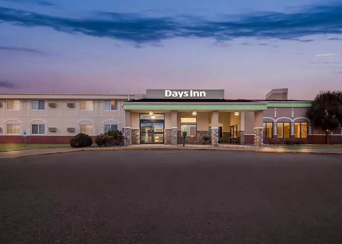 Days Inn By Wyndham Minot