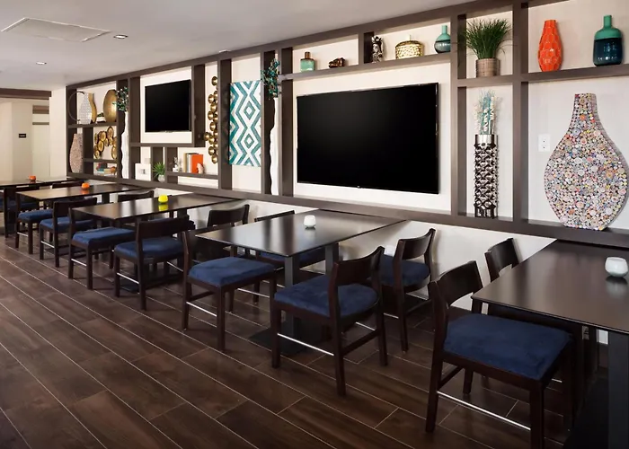 Hampton Inn & Suites Dallas Downtown
