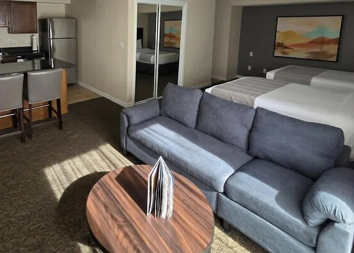 El Paso Hotels