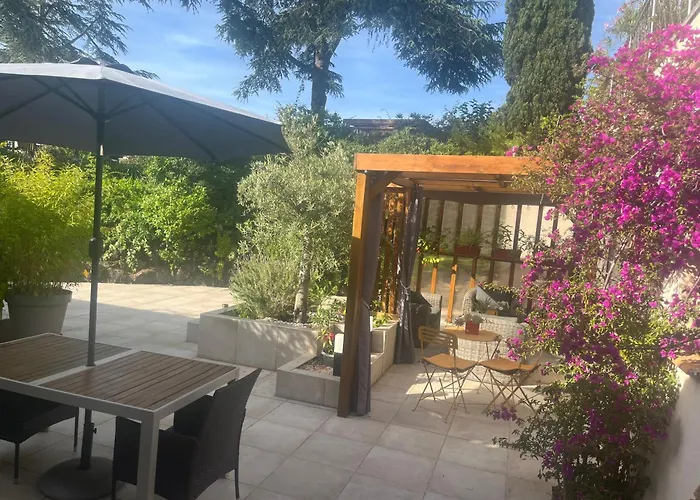 La VILLA des Cèdres&SPA, SUITE Premium, Naturiste Couples Only Agde