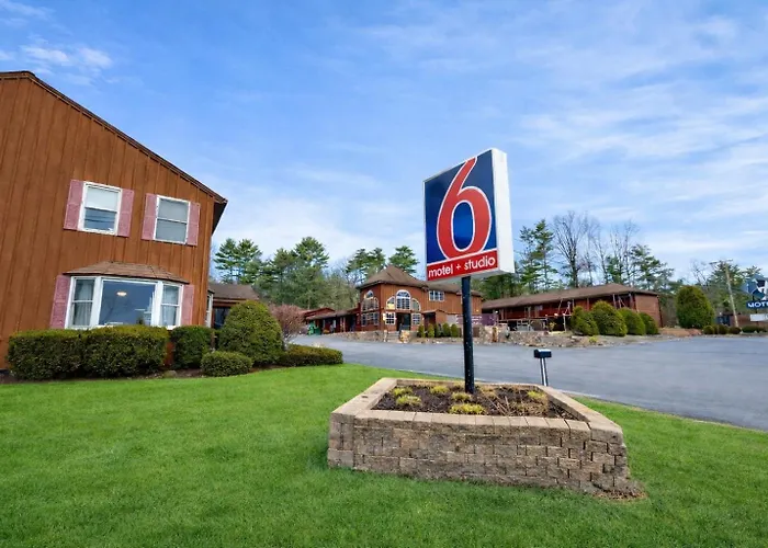 Mohican Resort Motel, Conveniently Located To All Lake George Attractions