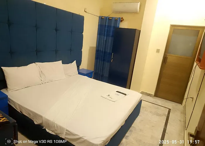 Hotel Crown Plaza, Near Karachi Airport, Darul Sehat Hospital, Dow, Agha Khan And Liaqat Hospital