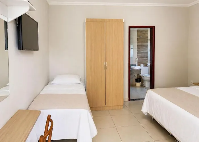 Vila Francesa Hotel Penedo 