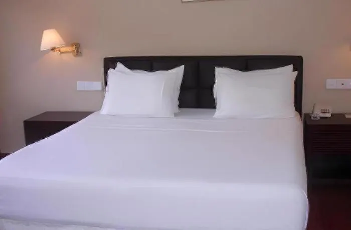 Devon Hotel