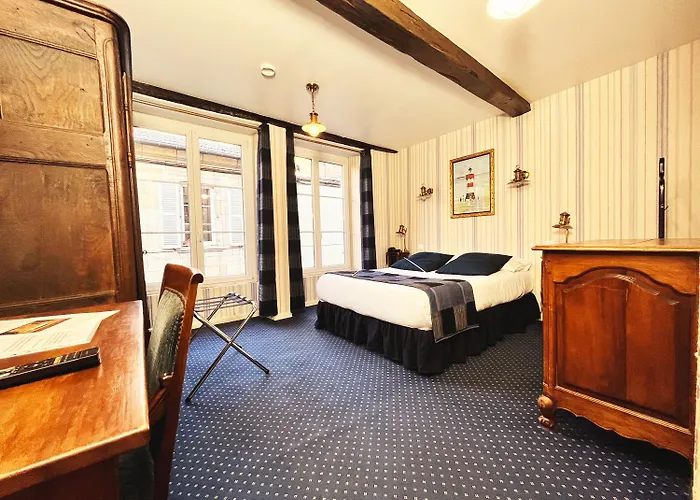 Hotel De La Poste Langres