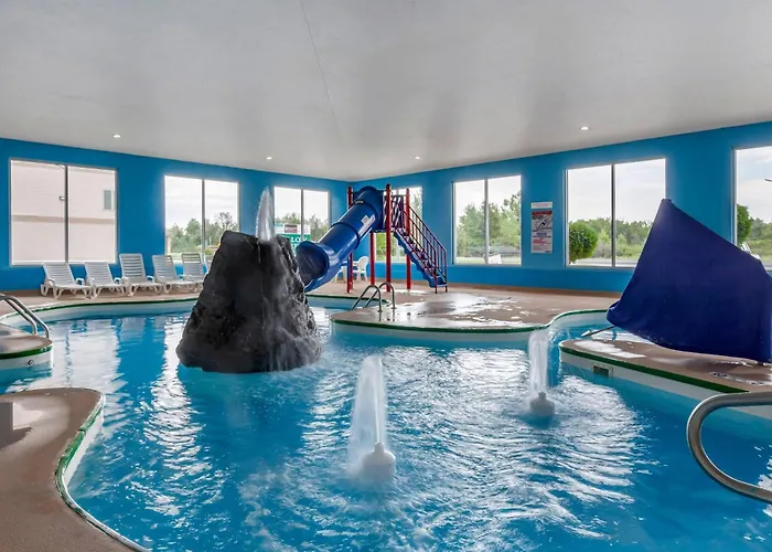 Comfort Suites Escanaba West