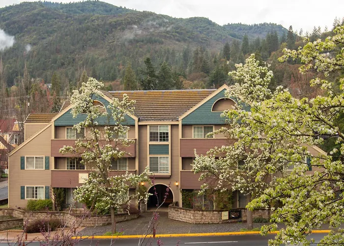 The Bard'S Inn - BW Signature Collection By Best Western Ashland