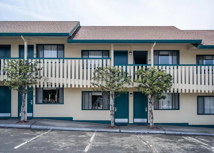 Scottish Fairway Inn