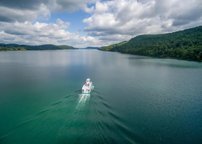 Holiday Inn Express & Suites Cooperstown By Ihg
