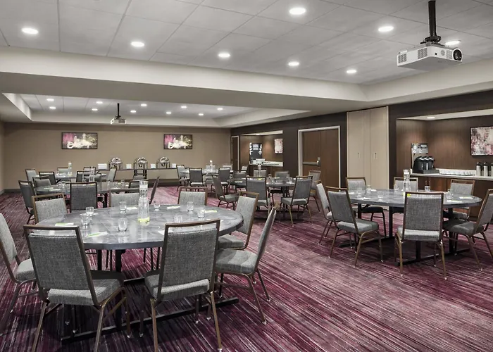Courtyard By Marriott Wayne Fairfield