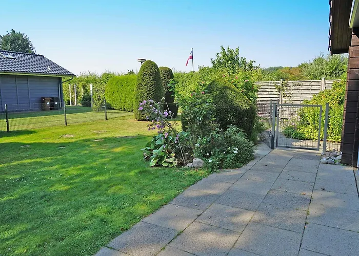 Blockhaus - grosse Terrasse mit Strandkorb und W-LAN Damp