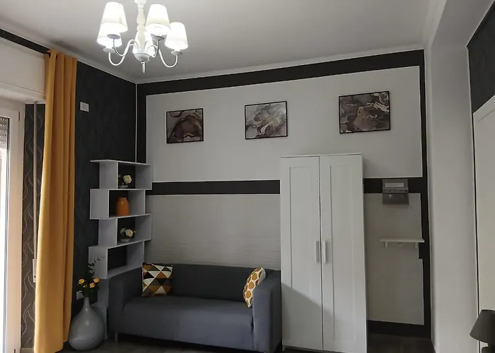 Chloe'S Rooms Cagliari