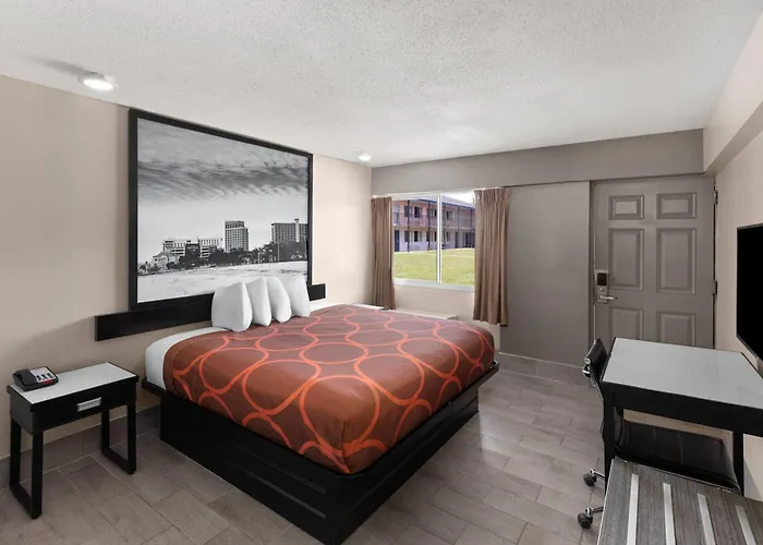 Super 8 By Wyndham Biloxi