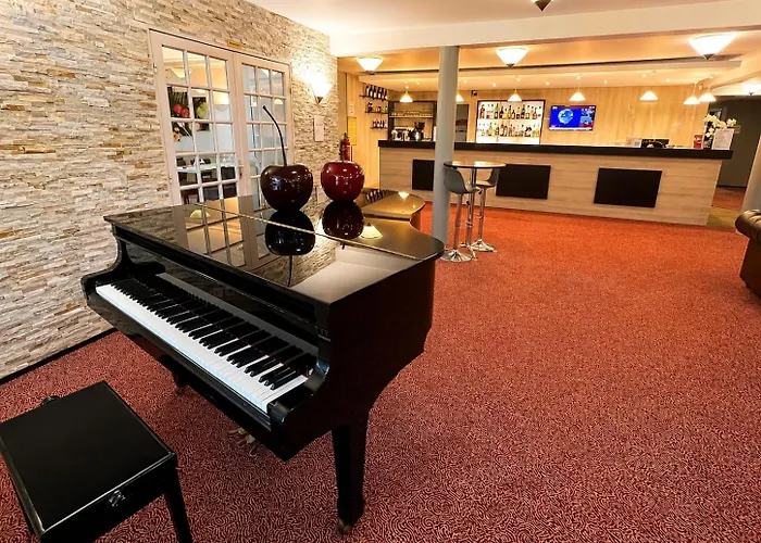 Logis Hotel Altina Pacy-sur-Eure