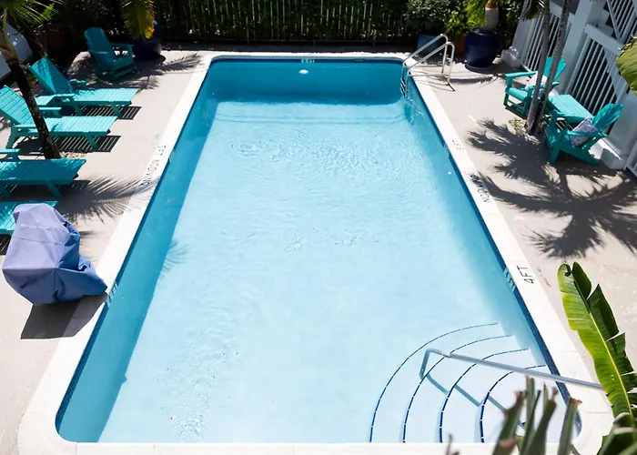 Palm Breeze Hotel