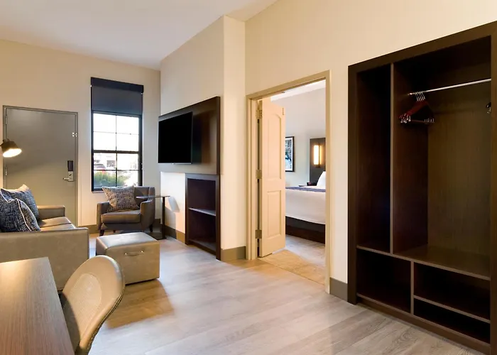 Clubhouse Hotel Sioux Falls