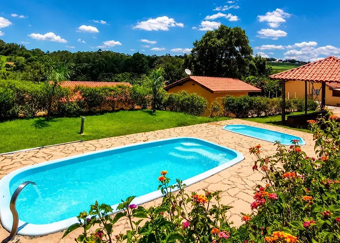 Chalés Privativos com Cozinha, Churrasqueira e Decoração - Sitio Pauletto